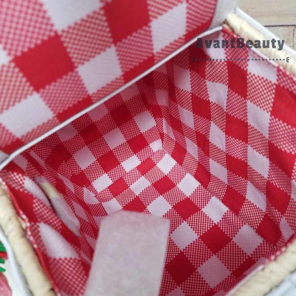 Kate Spade Picnic In The Park Basket Strawberry White Crossbody Strap included - Picture 3 of 14